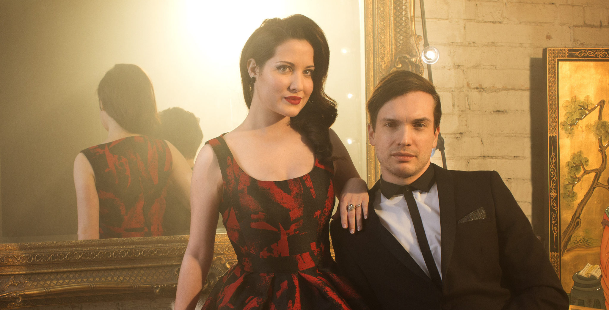 United Kingdom: Watch first live performance by Electro Velvet!