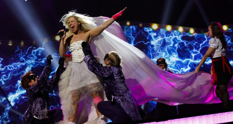 Krista Siegfrids to give the Finnish votes!