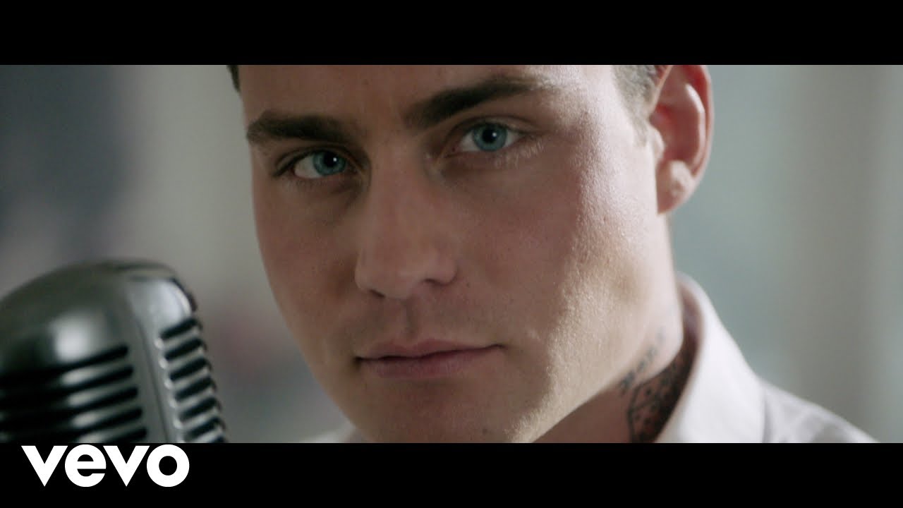Netherlands: Watch new video from Douwe Bob