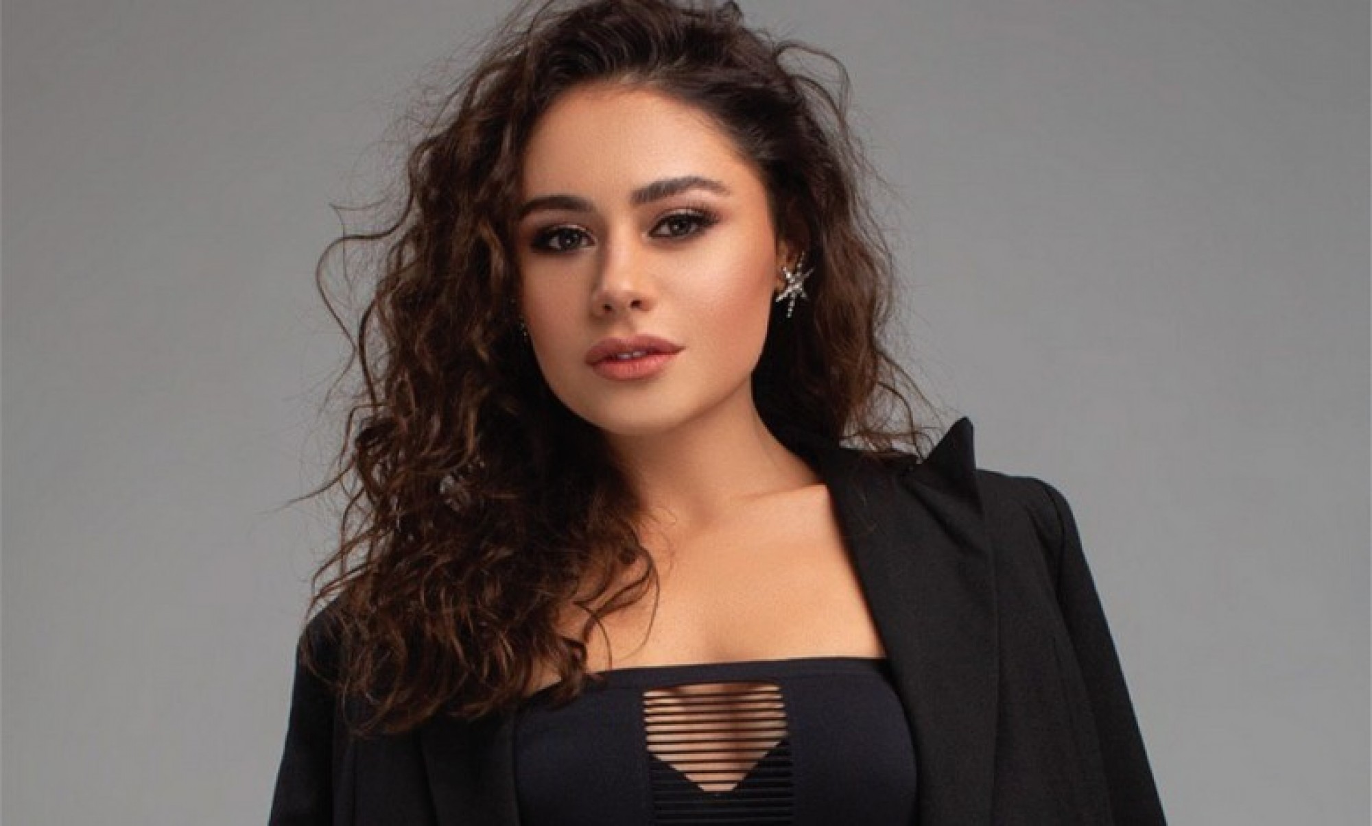 Azerbaijan: Samira Efendi reveals ‘Mata Hari’
