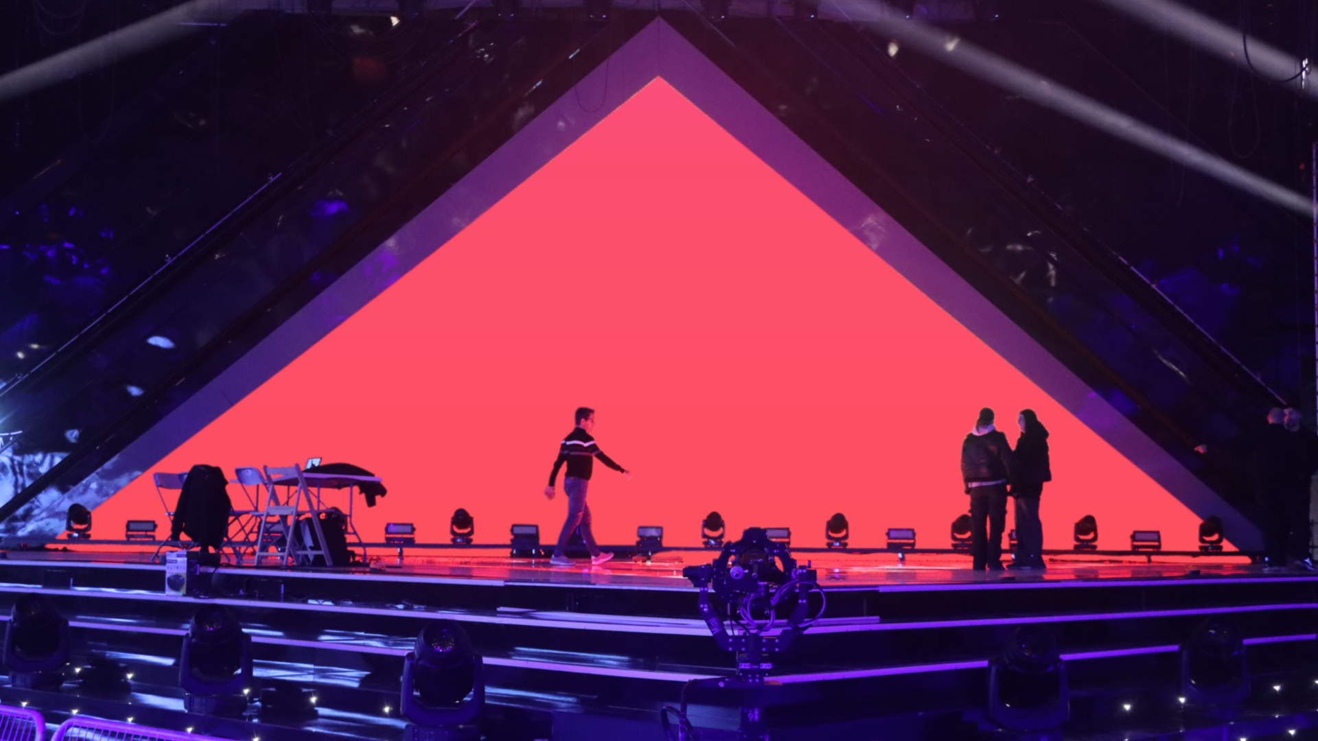 Trending on Reels: Major Artists Reveal Upcoming Tour Dates and Teaser Clips