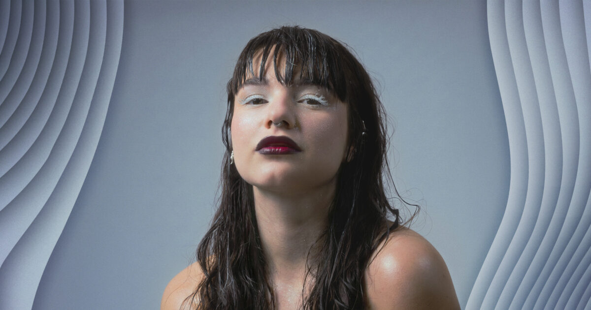 ESSYLA | photo: James Barbosa
